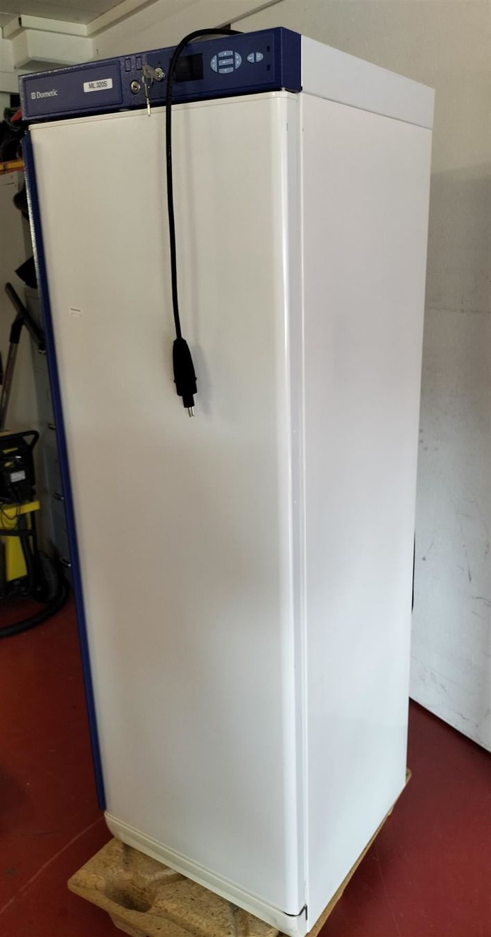 Frigoriferi: Kühlschrank Dometic ML 320 S – Usato da Niederdorf venduto da LeptonAG_Labor 2