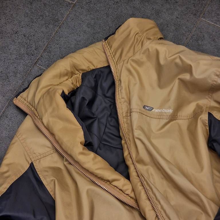 Vestes: Vintage Reebok Jacke  – D'occasion à Wädenswil par PriestEsser 3