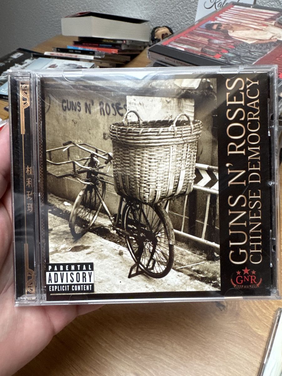 CDs: Guns N' Roses CD Chinese Democracy – Neu (gemäss Beschreibung) aus Schiers von