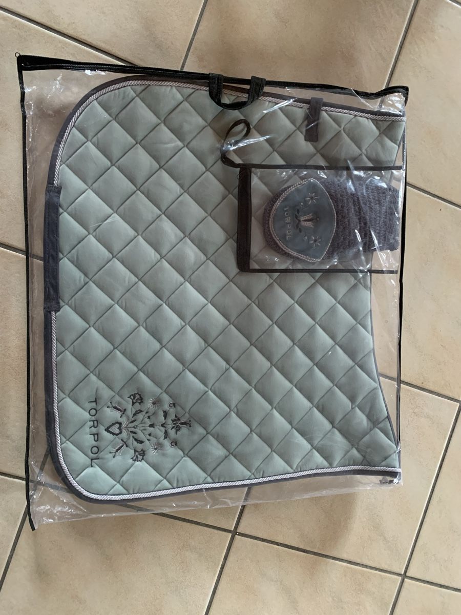 Decken: Torpol Schabracke mit Swarovski Steinen – Neu und originalverpackt aus Dotzigen von cha_d9ck