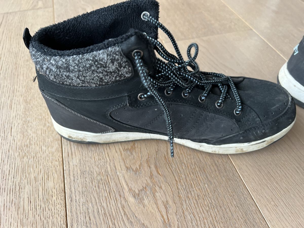 Dosenbach Scarpe da uomo: Winterschuhe Gr. 42 – Usato da Hertenstein AG venduto da Stadtturm 3