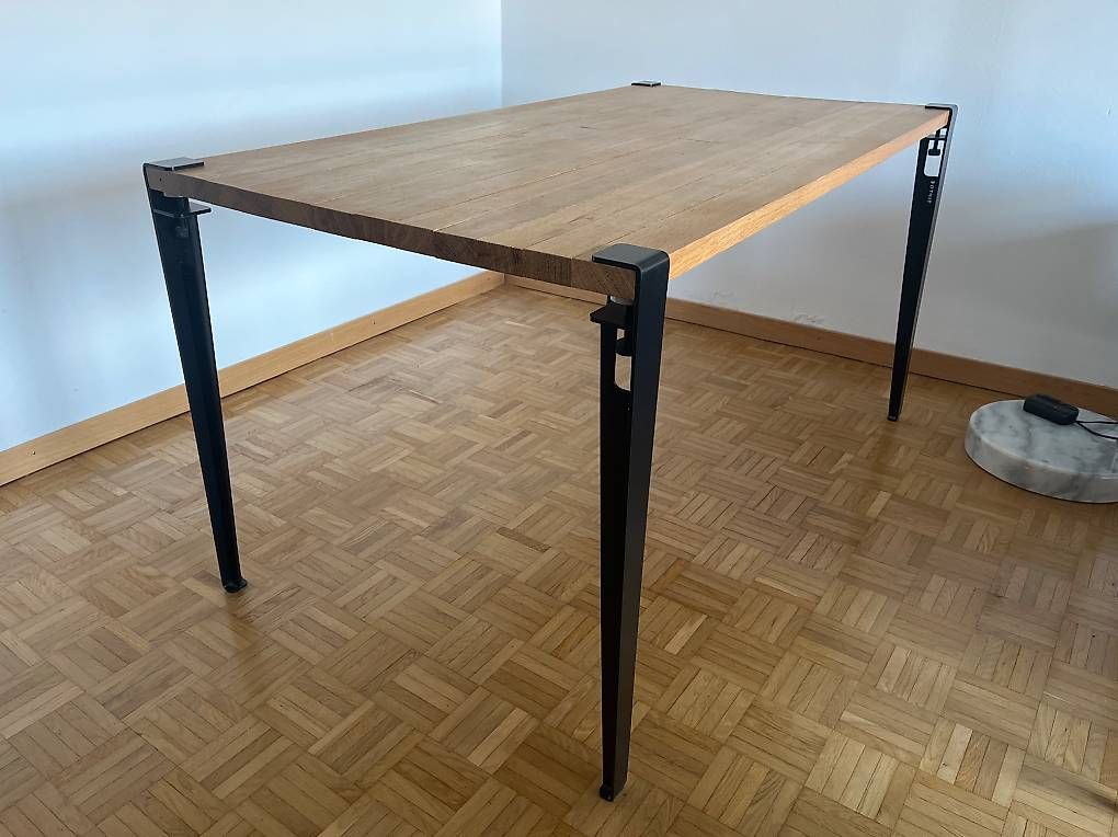 Altri mobili: Tiptoe Tischbeine – Usato da Basel venduto da che_qj52