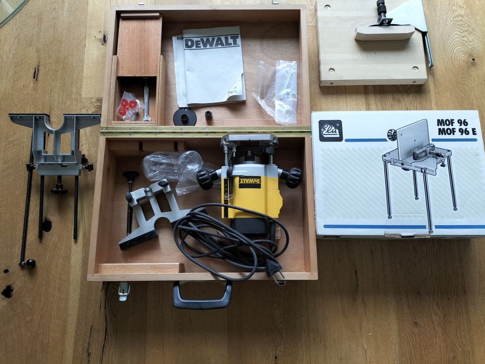 Oberfräse Dewalt mit Frästisch gebraucht, super Zustand Kaufen auf