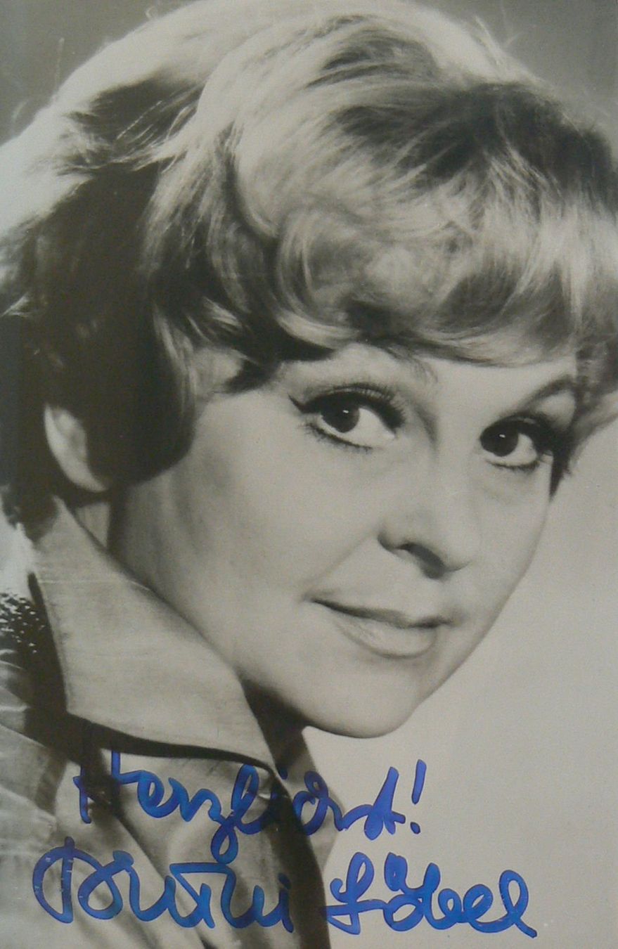 Autographes: Bruni Löbel (1920-2006) Schauspielerin - Autogramm – D'occasion à Dietikon par cyranos1