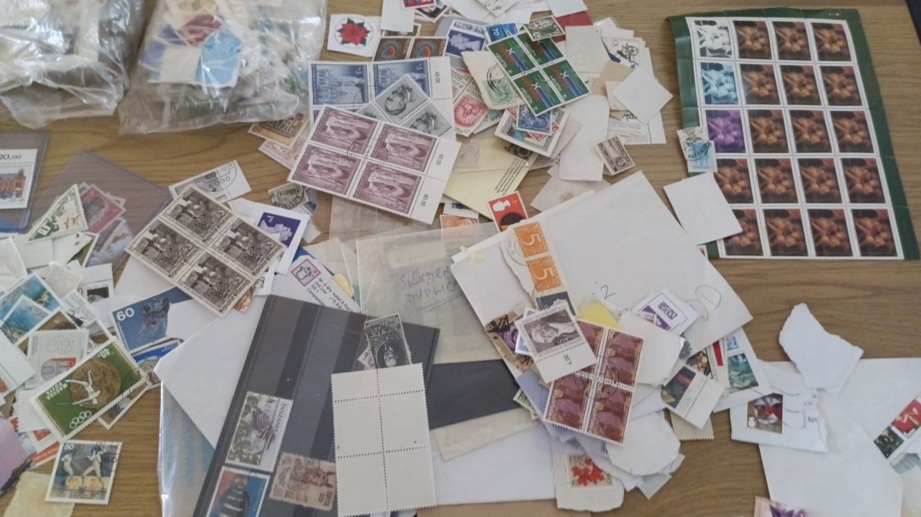 Tutti i francobolli: Lote de sellos mundiales, ,,,, – Usato da Stein am Rhein venduto da tom_fq6v