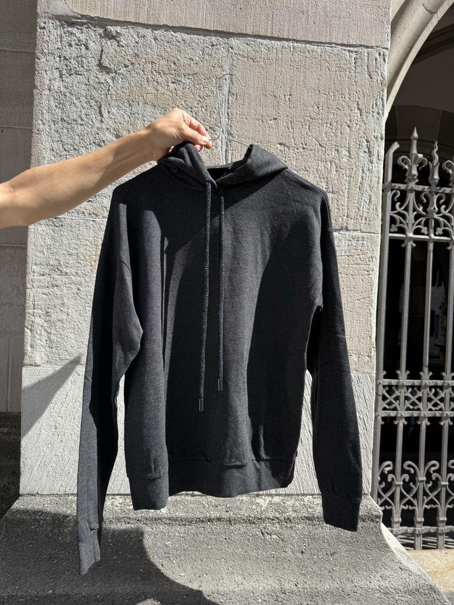Akris Pulls & Sweat-shirts: AKRIS Kaputzenpullover – D'occasion à Zürich par cha_8mdt