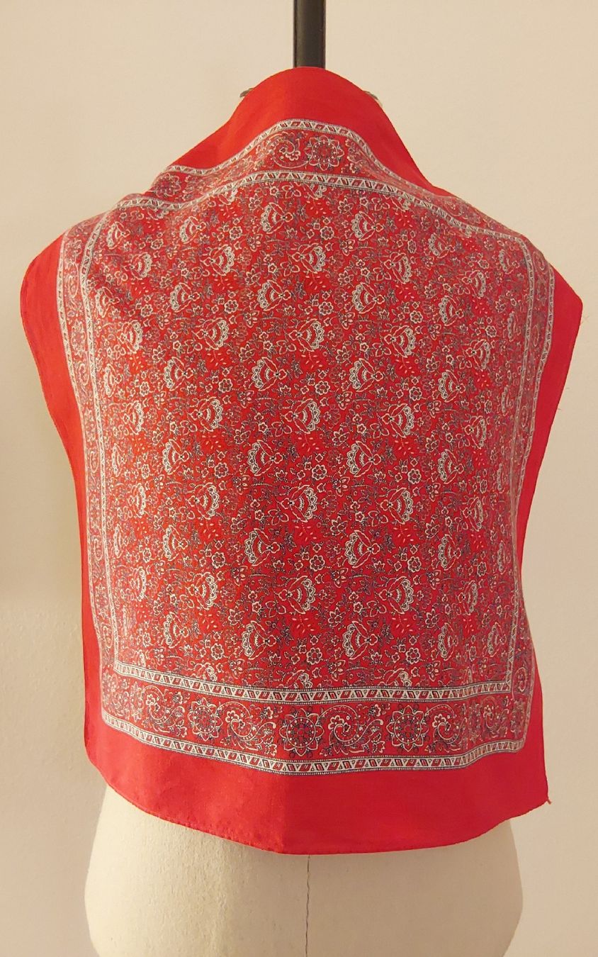 Foulards, Tücher & Schals: Baumwolltuch quadratisch rot – Gebraucht aus Köniz von scopello12 1