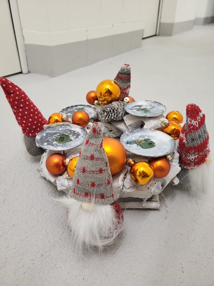 Tutte le decorazioni: Weihnachtskranz Adventskranz Deko mit Zwergen – Usato da Arnegg venduto da Michirech 2