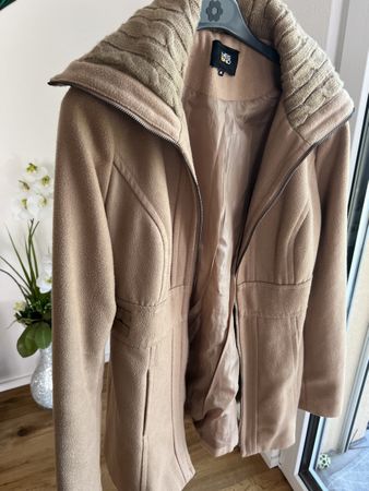 Elegante Damenjacke mit Strickdetails, Grösse 38, Top!