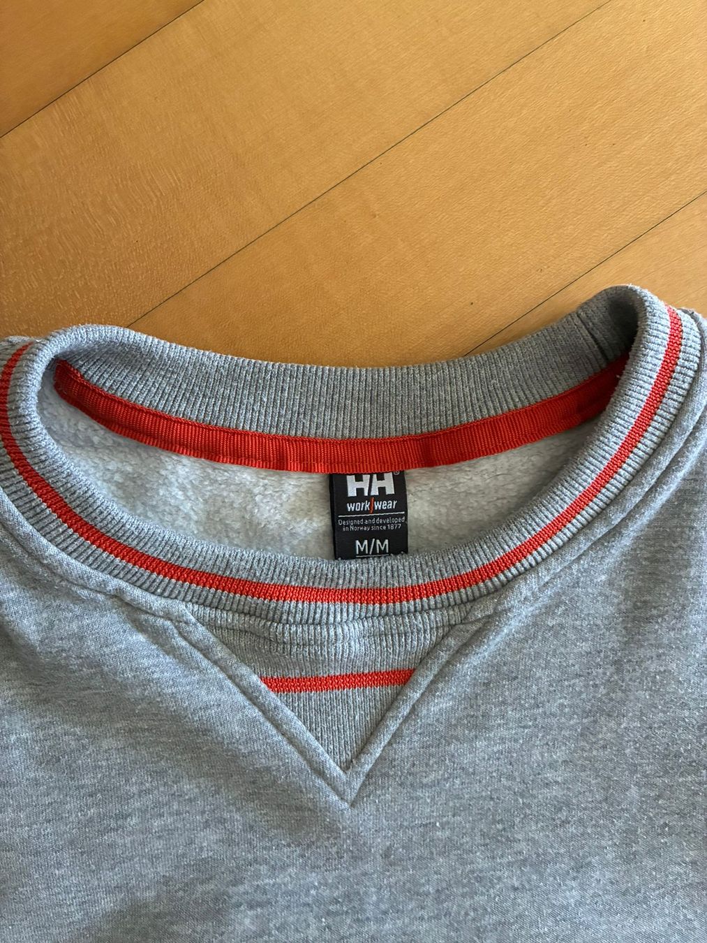 Maglioni & Felpe: Zwei Hally Hanson Sweatshirt gr. M – Usato da Aadorf venduto da JFPS 3