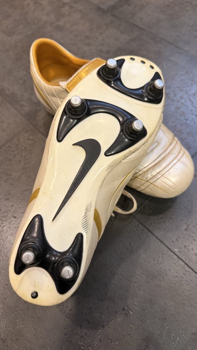 Nike Herrenschuhe: Fußballschuhe Nike 41/42 – Gebraucht aus Grub SG von Crispin1990 2