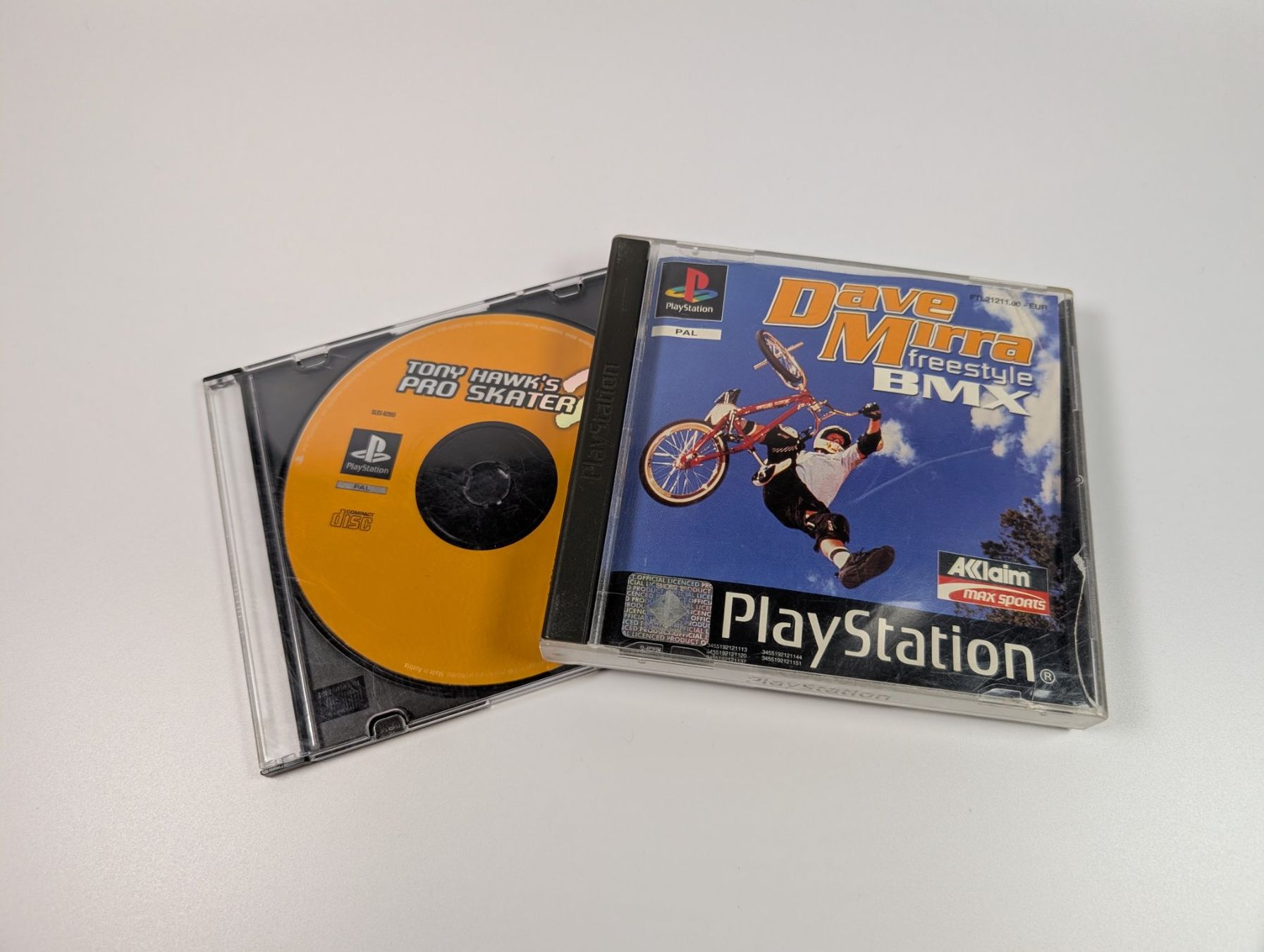 Sony Console: Playstation 1 mit Tasche, Spiel und Controller im Set - PS1 – Usato da Ostermundigen venduto da TradeLab 6