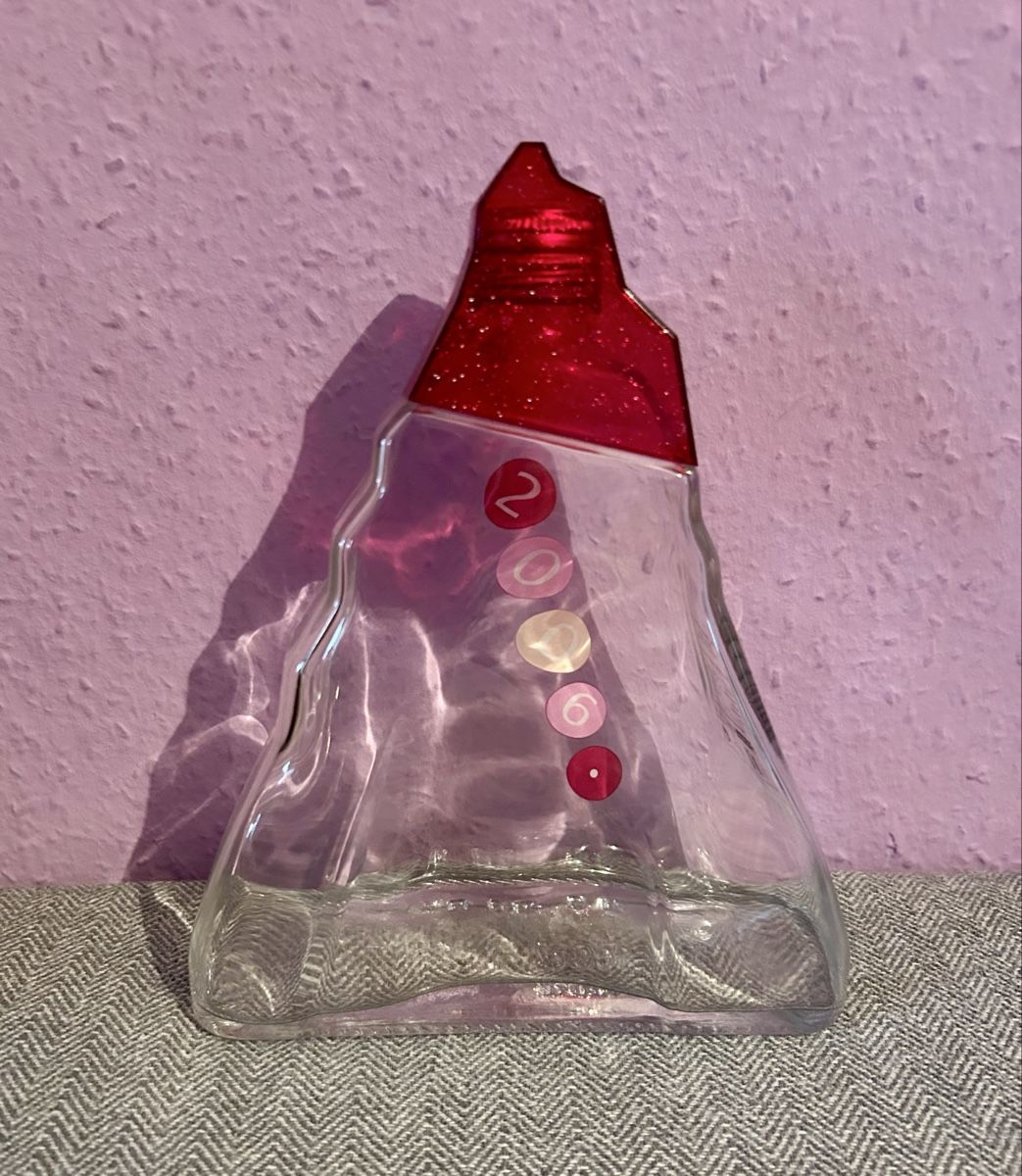 Altro in Stoviglie & Bicchieri: Bouteille Evian édition limitée 2006 – Usato da Petit-Lancy venduto da Pierre_le_voyageur 1