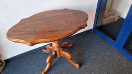 Antiker Beistelltisch, Nussbaumholz, Oval, Top Zustand!