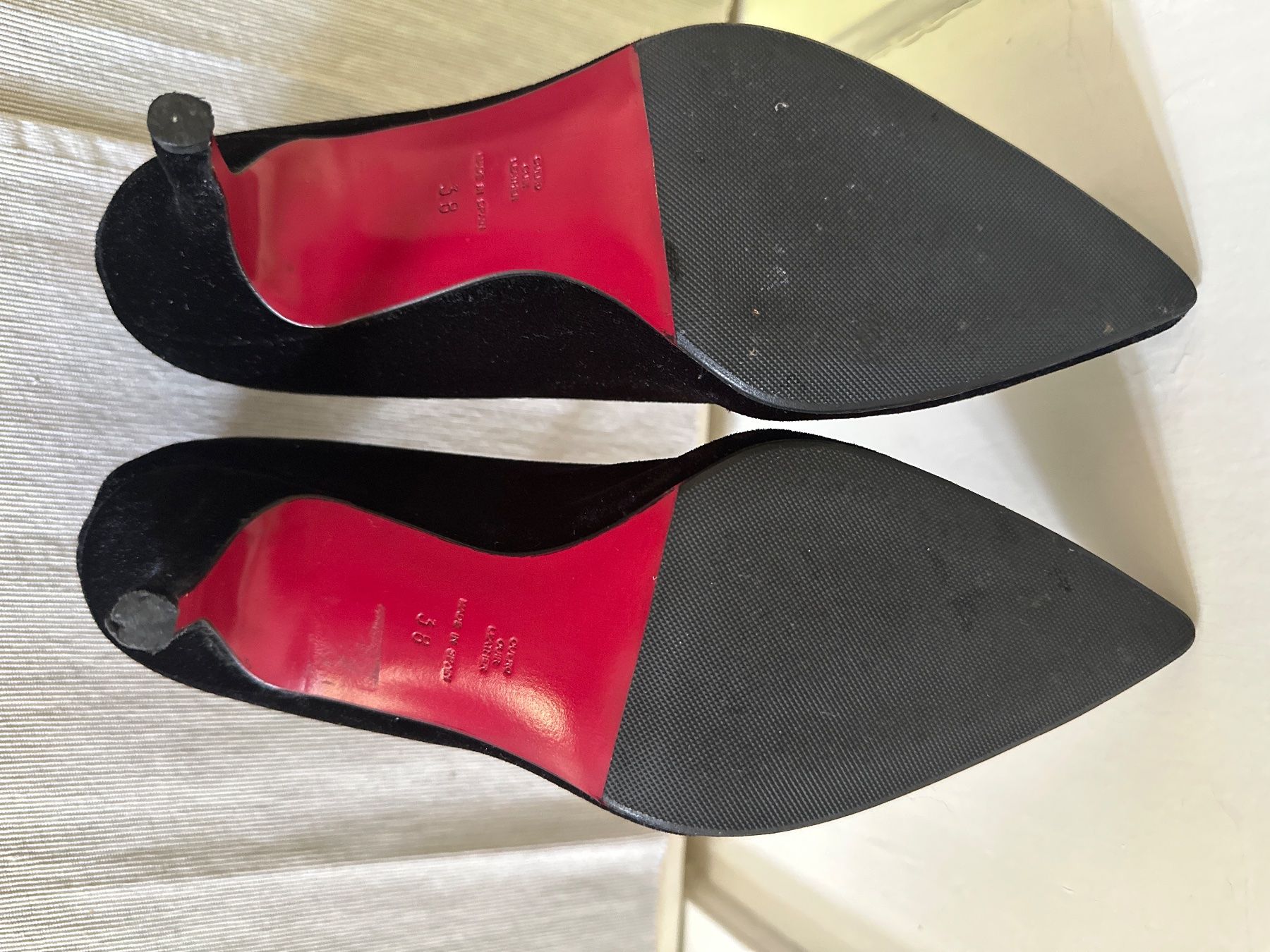 Chaussures femmes: Samtschuhe – Neuf (Voir description) à Chur par cor_m7br 2