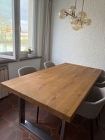 Massiver Esstisch Wildeiche mit Stahlfüssen, Möbel Pfister