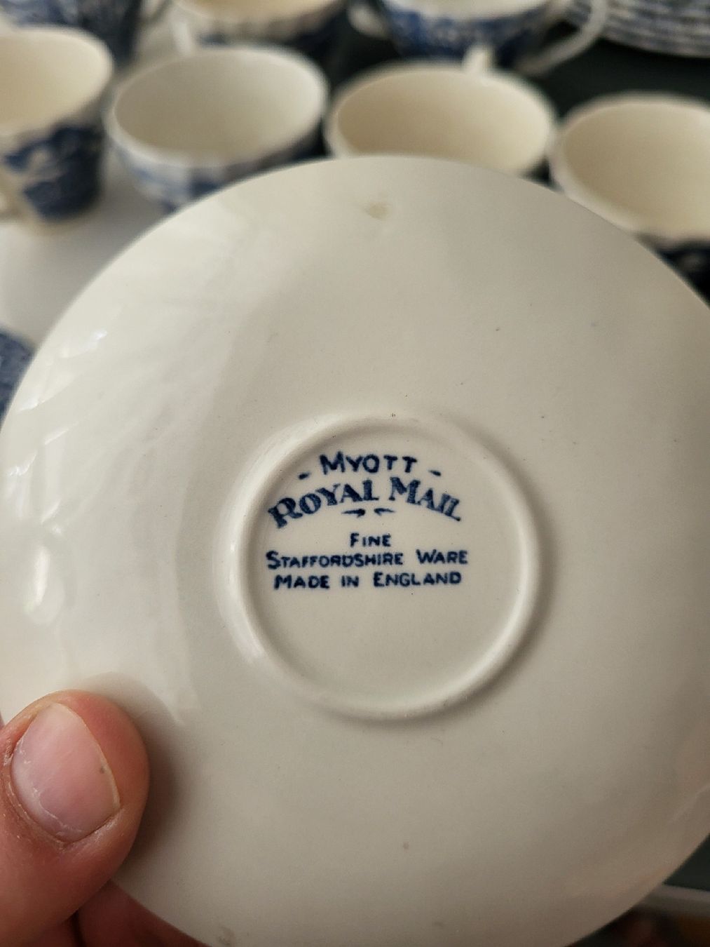 Set di piatti: MYOTT ROYAL MAIL 32 Teilig – Usato da Oberwil BL venduto da sar_wpw8 5