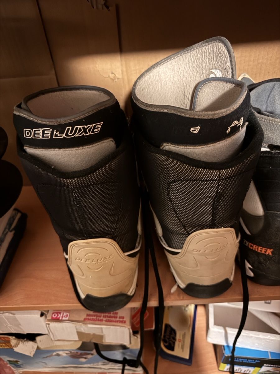 Deeluxe Scarpe da uomo: DeeLuxe Snowboard Boots Grösse 45 braun/schwarz – Usato da Walenstadt venduto da sam_6fmb