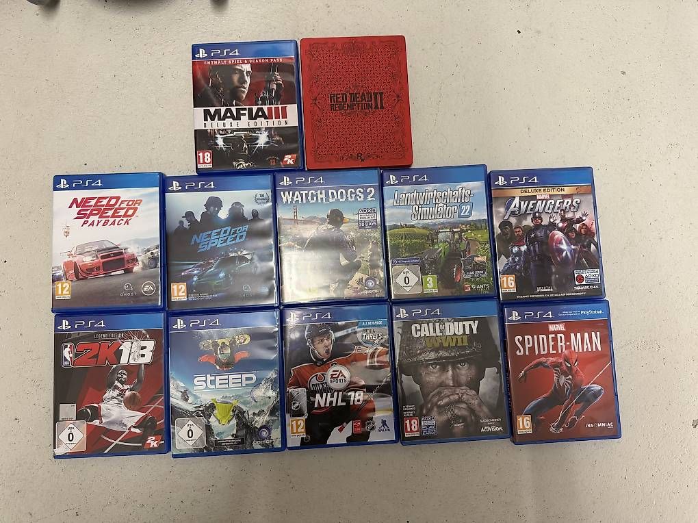 Console: Playstation 4 inkl. 12 Games – Usato da Holziken venduto da Biebel 1