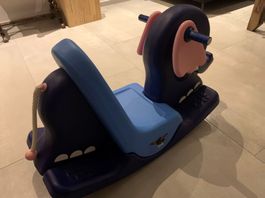 Babyschaukelelefant