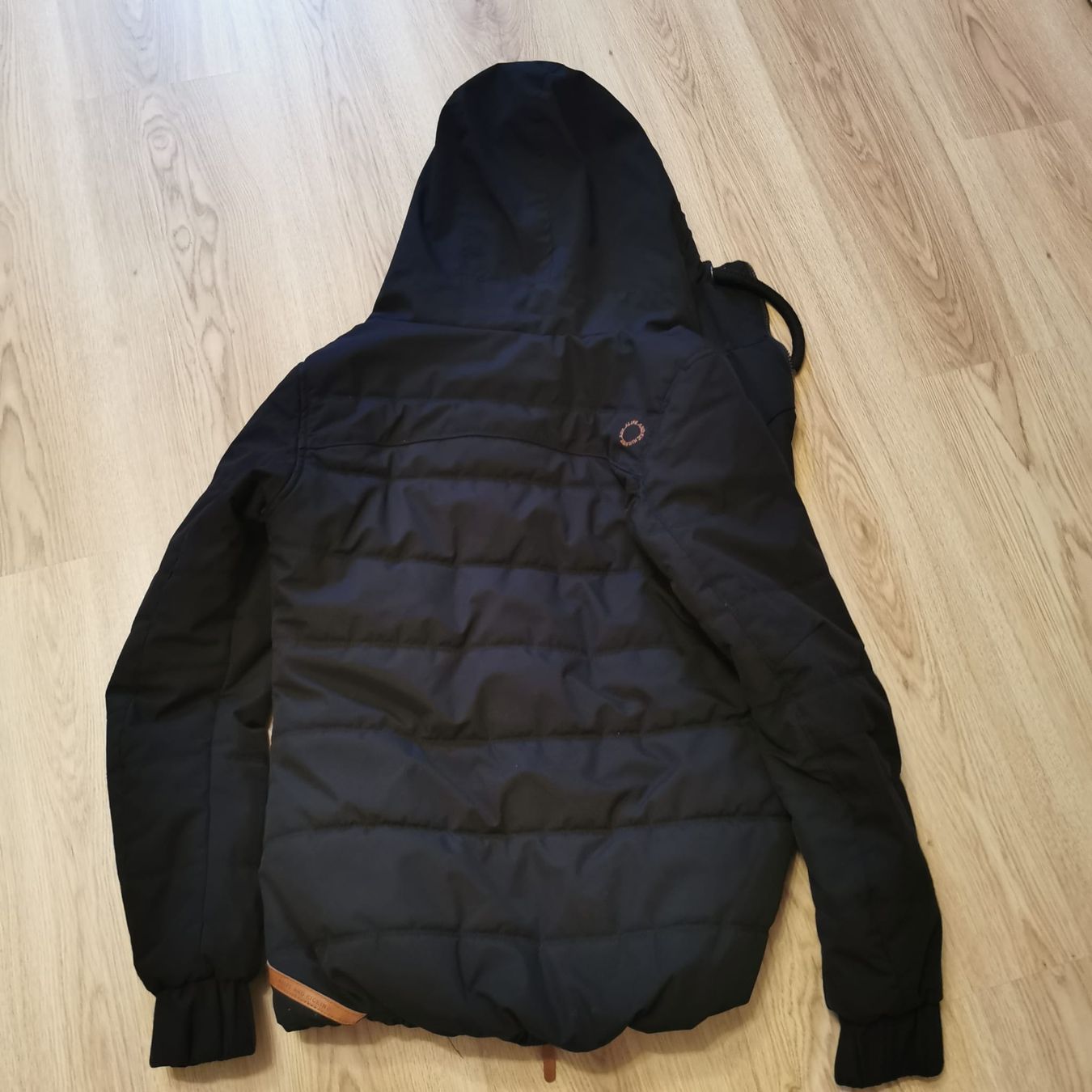 Giacche: Kickin' Damen Winterjacke, Schwarz, Gr. S – Usato da Wil SG venduto da tiv_tnb7 1