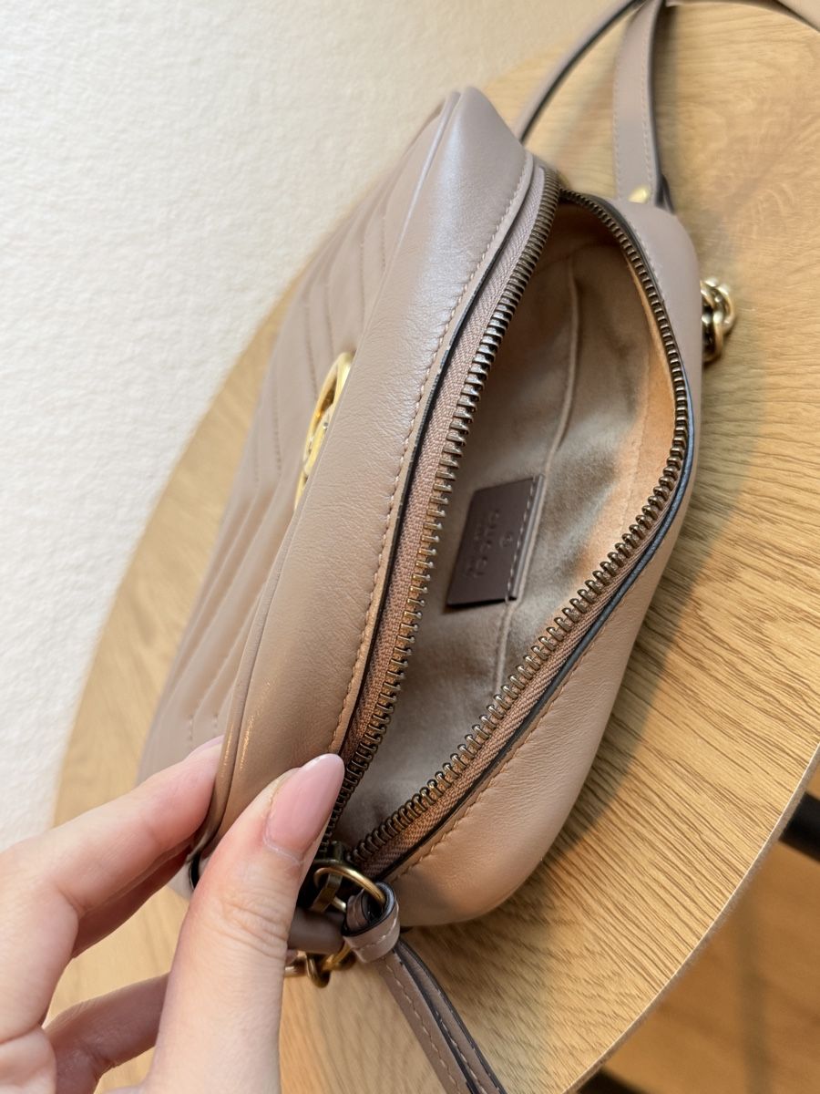 Gucci Borse da donna: Gucci Marmont Camera Bag Leder Taupe – Usato da Frauenfeld venduto da Ariuki 2