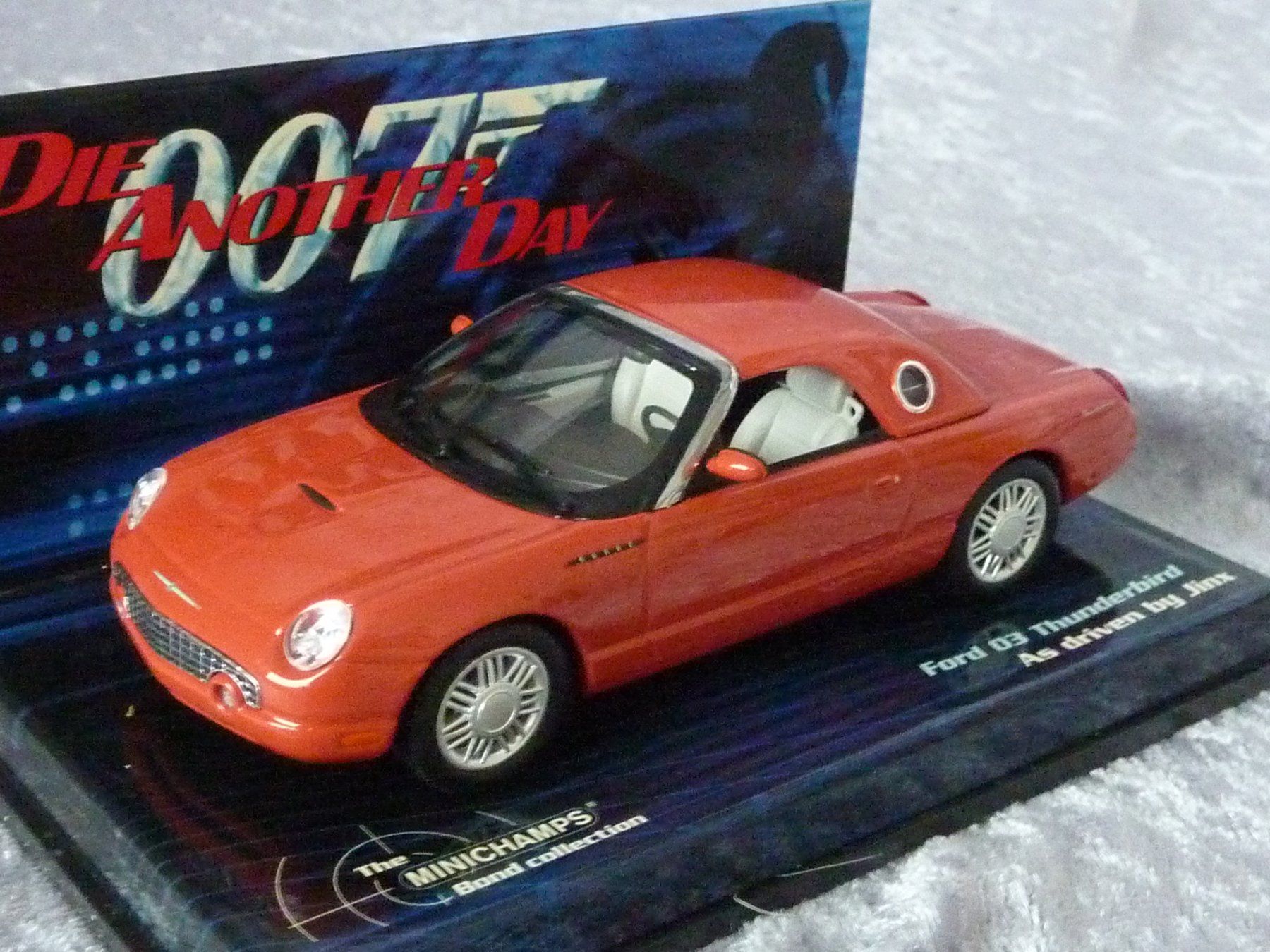 Ford Modellini d'auto: Ford Thunderbird James Bond  1:43 – Nuovo e nell'imballaggio originale da Dürrenäsch venduto da modellautos4you 2