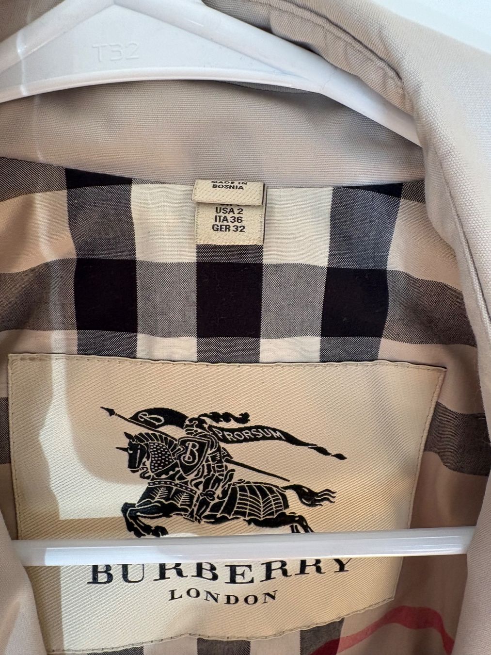Burberry Cappotti: Burberry Prorsum Trenchcoat beige – Usato da Züberwangen venduto da biene_83 2