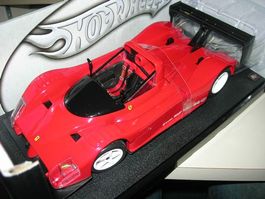 Ferrari 333 SP  rot * Hot Wheels 1:18