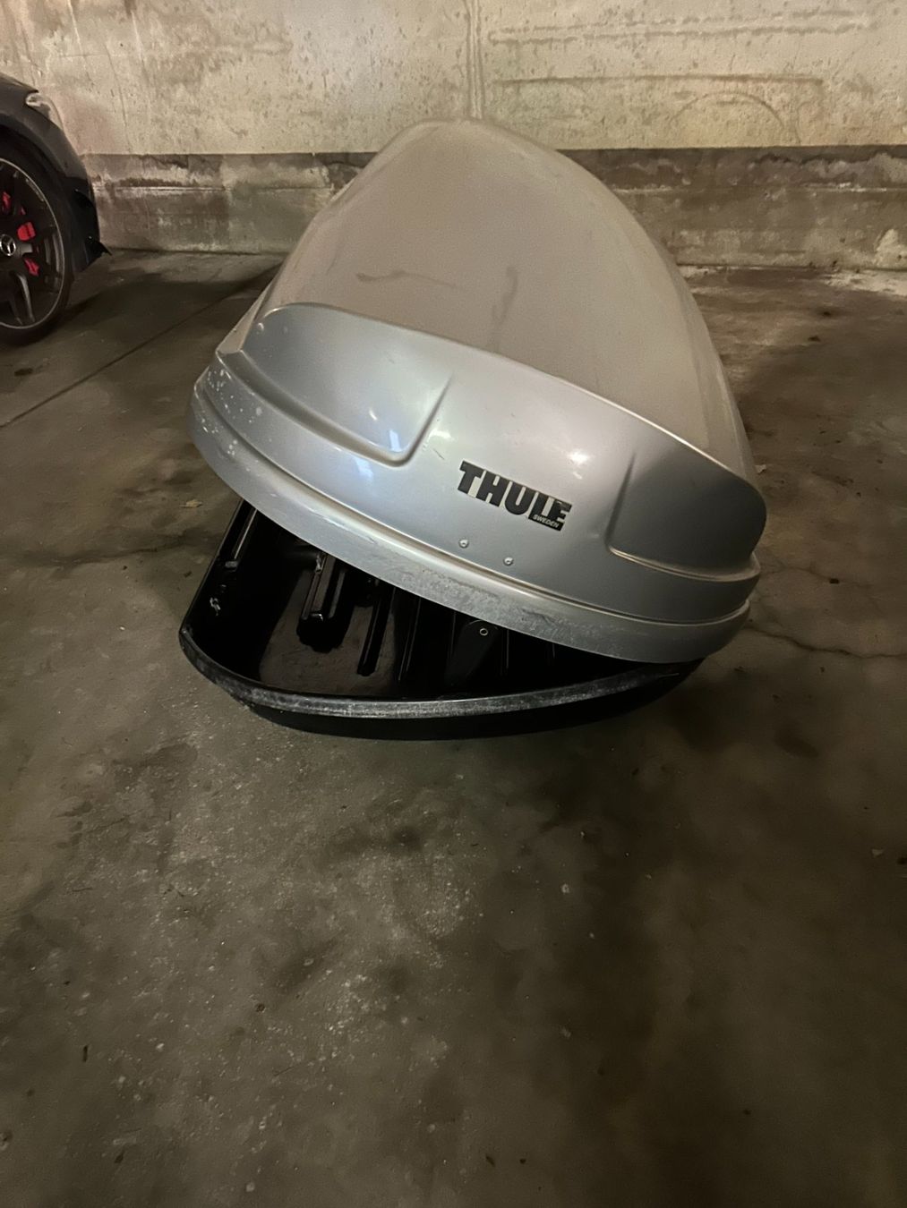 Thule Box da tetto: Thule Dachbox Atlantis 900 – Usato da Zürich venduto da pdieter