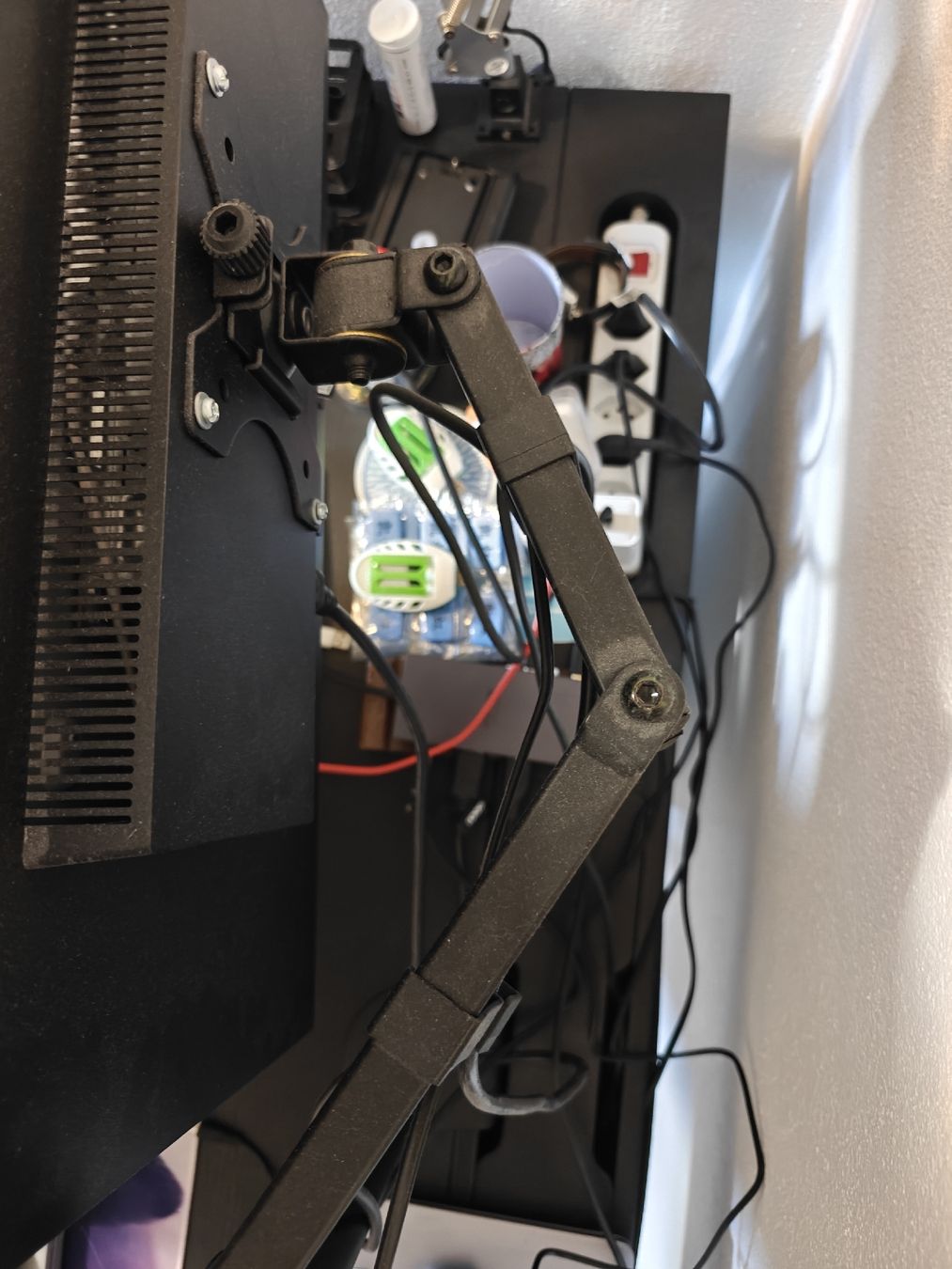 Staffa per monitor: double monitor stand – Usato da Basel venduto da Lotsofprosecco 2