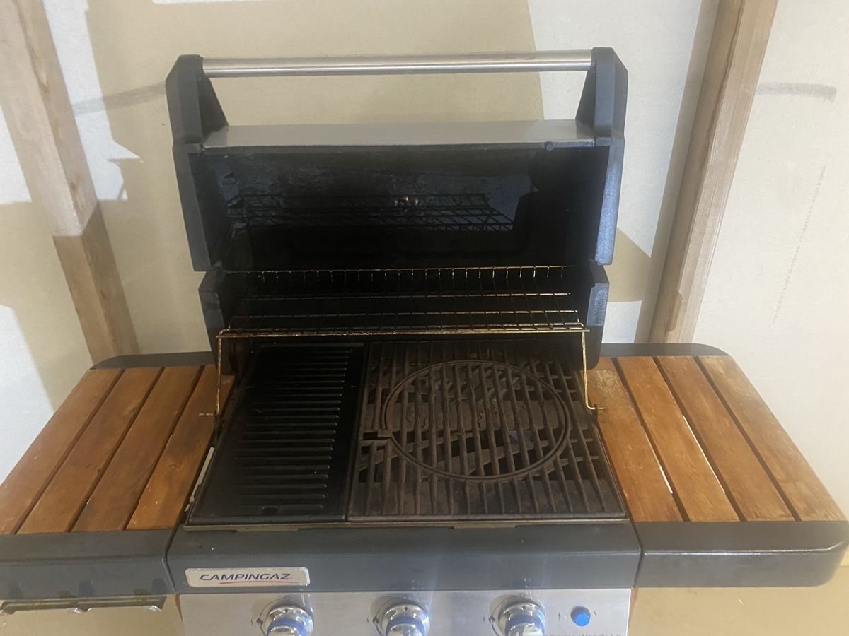 Griglie: Gasgrill 124x142x60cm – Usato da Seewen SZ venduto da shaky01 2