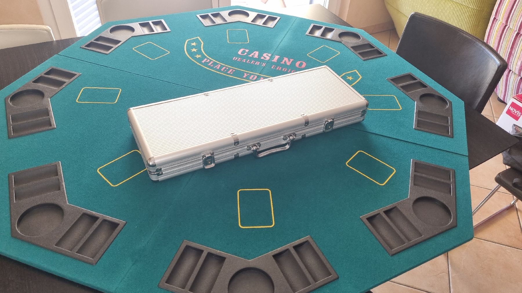 Giochi: Jeux de poker avec table casino – Nuovo (secondo la descrizione) da Blonay venduto da wjones 2