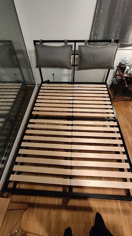 Betten: Metallbett Emma 140x200 cm – Gebraucht aus Schlieren von Conex7000