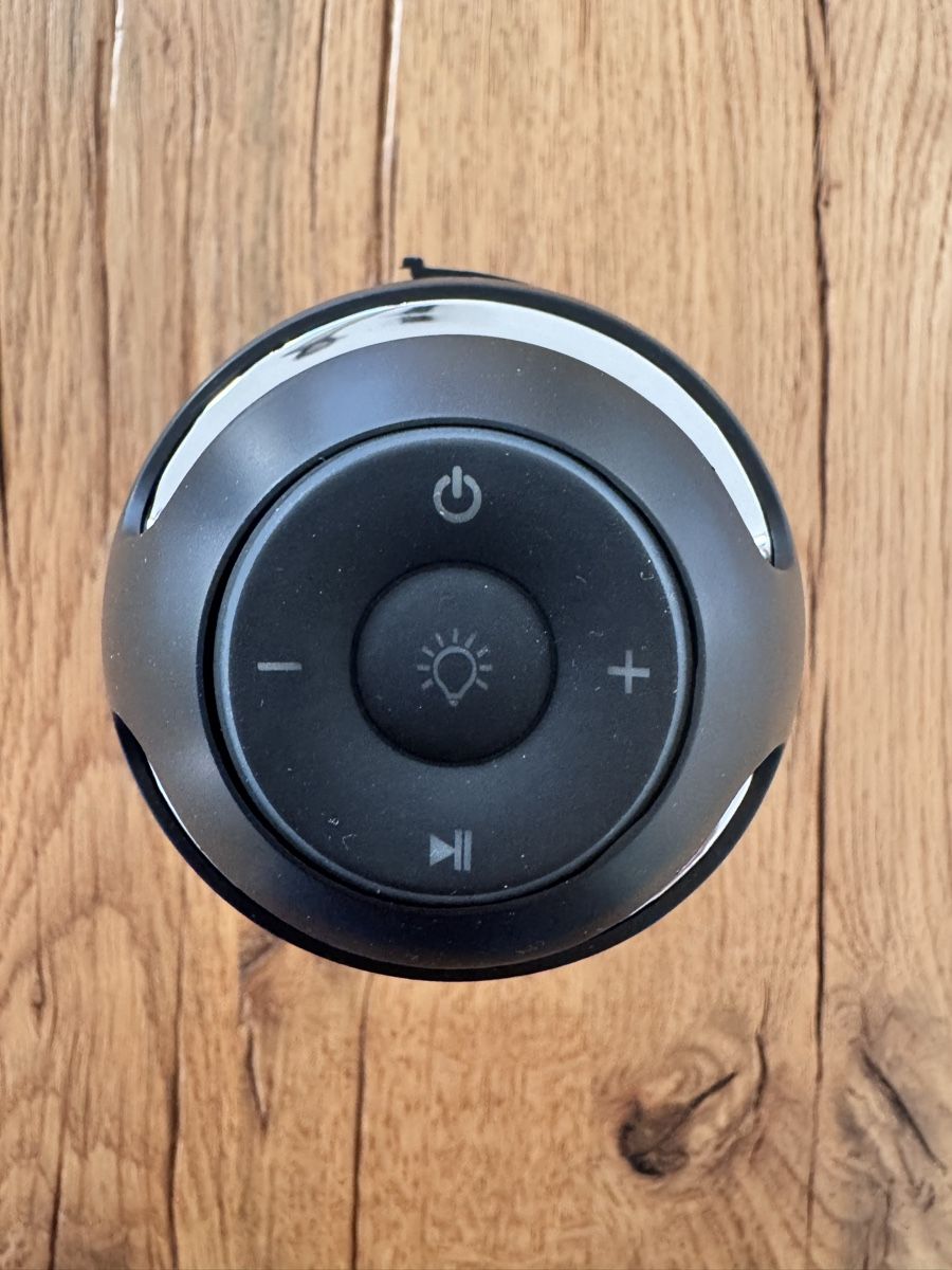 Lampade: LED Fackel-Leuchte mit Bluetooth Lautsprecher – Nuovo (secondo la descrizione) da Windisch venduto da Kiwwii 2