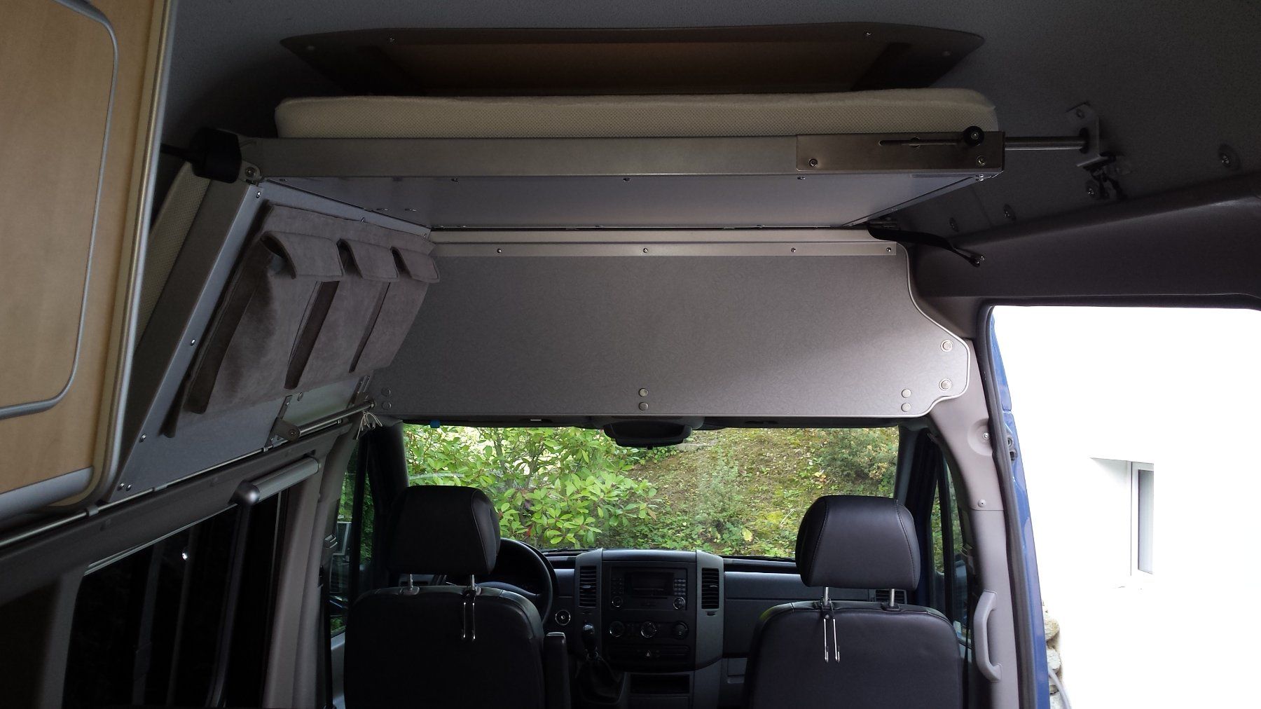 Westfalia Veicoli da campeggio: Camper Sven Hedin Crafter VW – Usato da Feuerthalen venduto da mam_5l7b 3