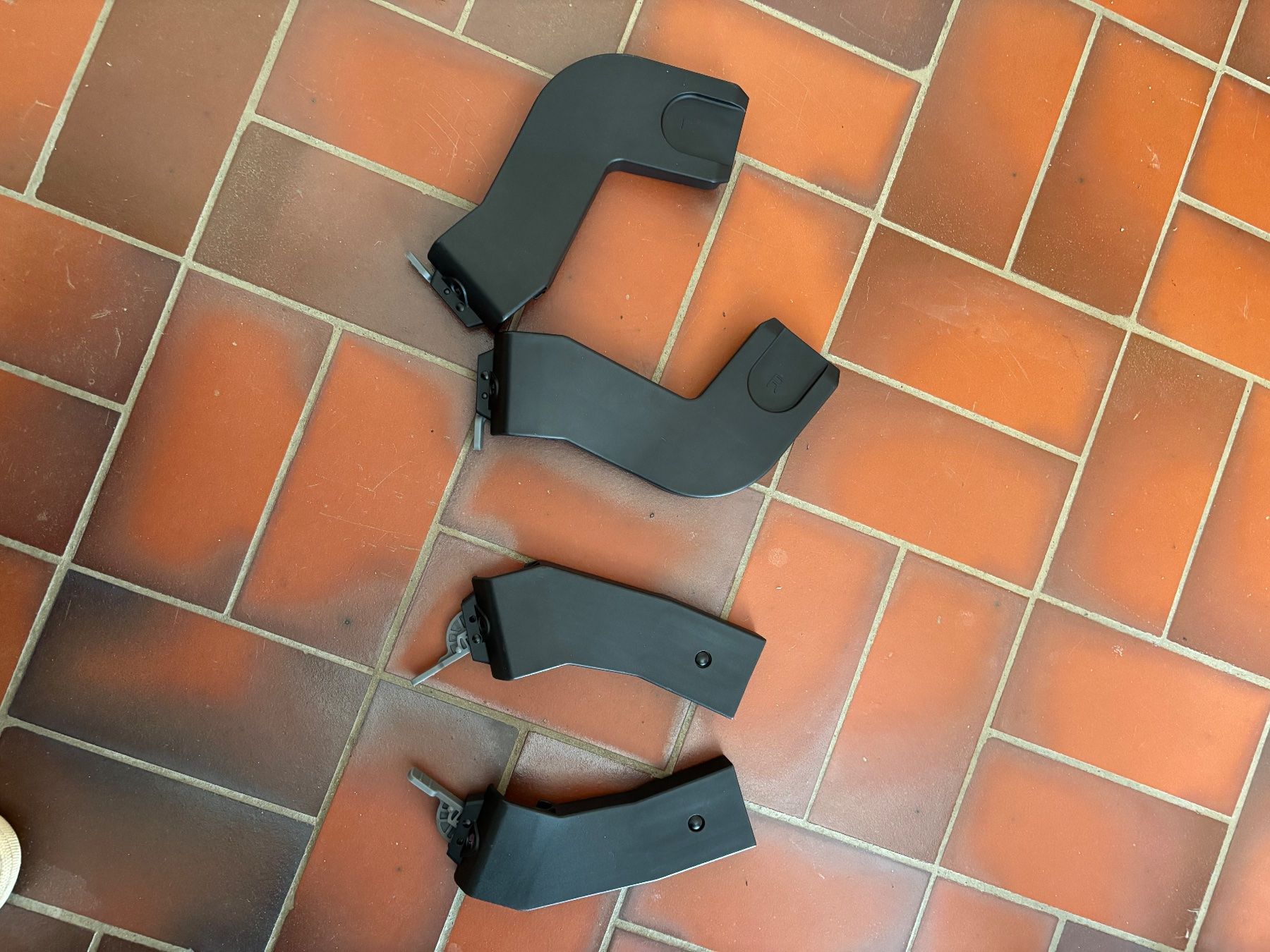 Thule Carrozzine: Thule urban glide 2 + nacelle – Usato da Estavannens venduto da adr_p96b 1