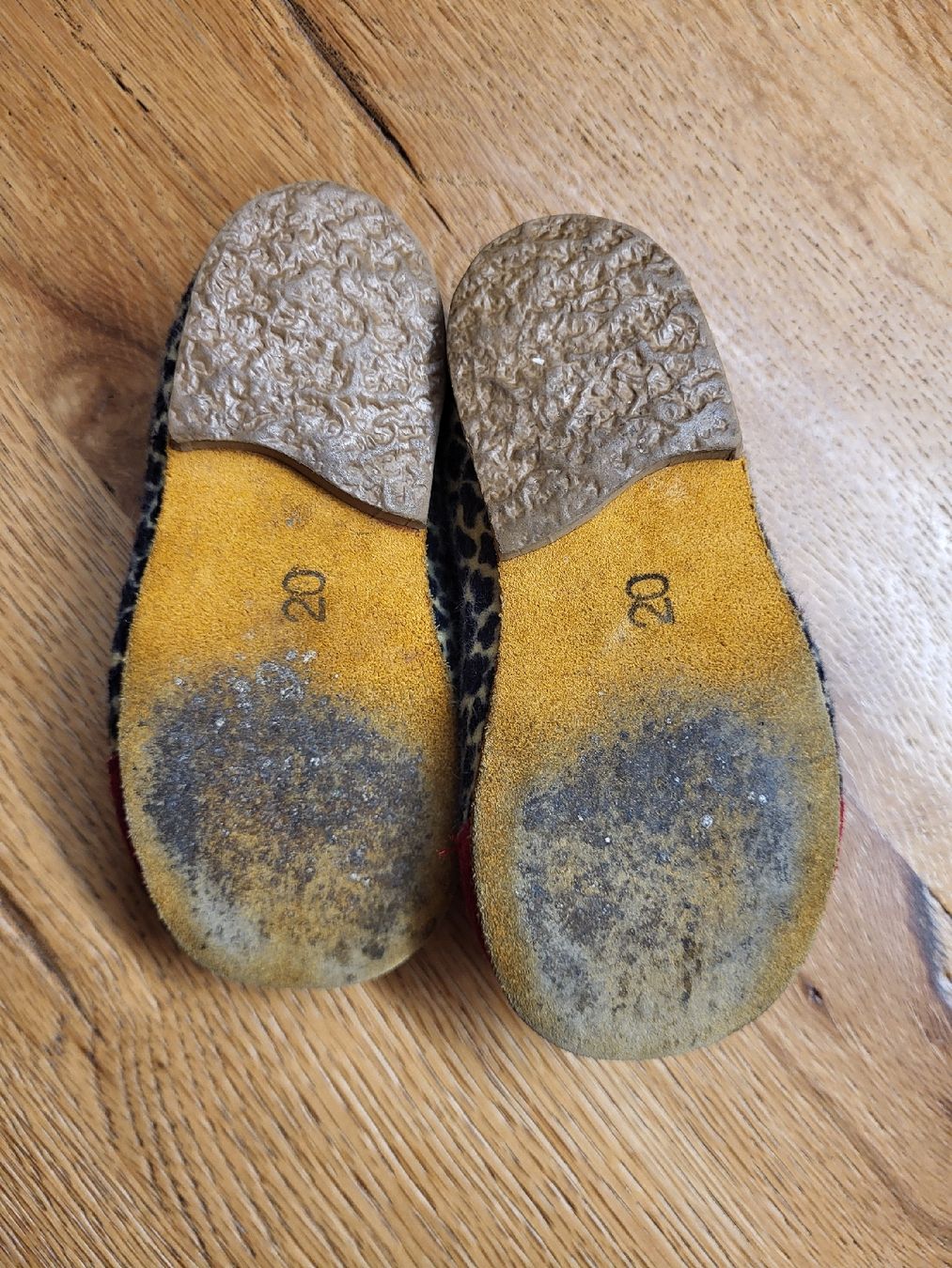 Scarpe per ragazze: Mädchen Schuhe, Grösse 20, Tiger – Usato da Rottenschwil venduto da stejung 3