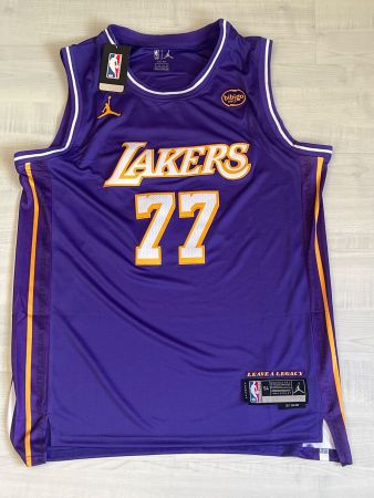 Luka Doncic NBA Lakers XXL Jersey mit Tags L.A. Lakers