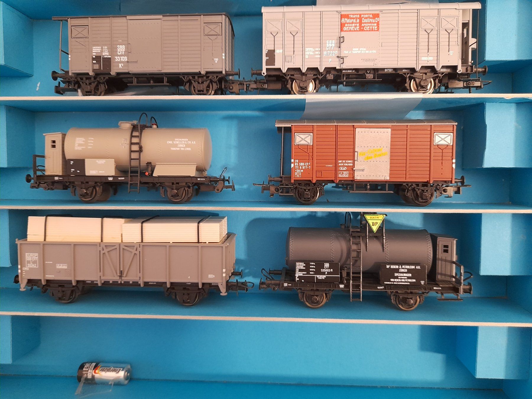 Liliput Modellini di ferrovie: Composition de 6 wagons anciens – Nuovo (secondo la descrizione) da Auvernier venduto da gandalf08