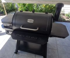 Pit Boss Pro 850 Series Pellet Grill  mit Wifi