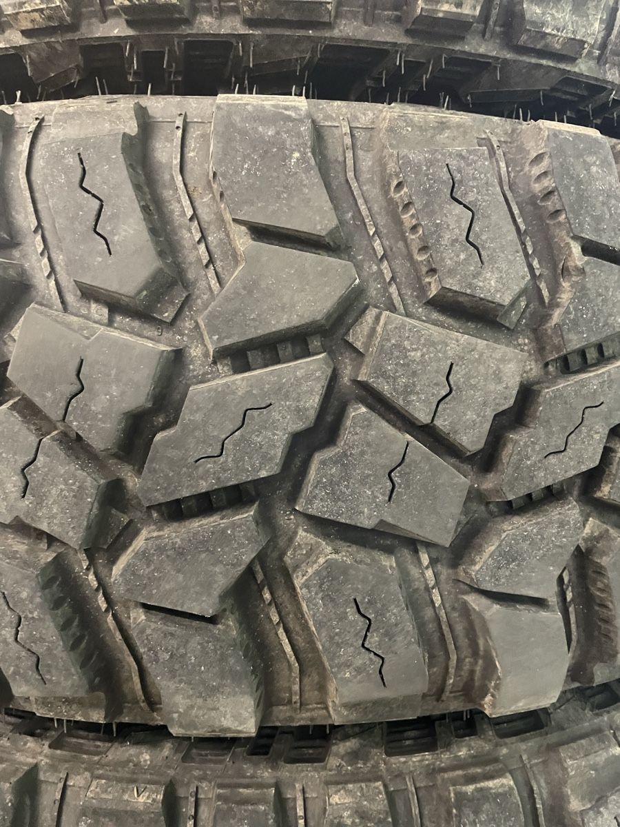 Pneumatici & Ruote complete: Cooper STT 275/65R18 MudTerrain – Usato da Heitenried venduto da Alpuchalb 2