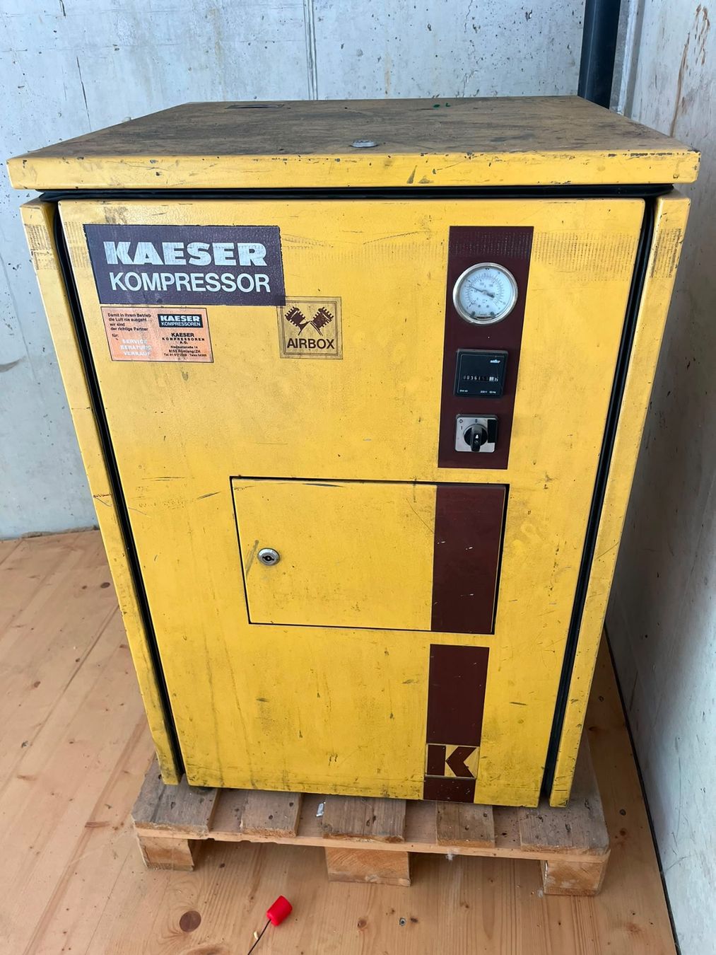 Compresseurs: Kaeser Airbox Schraubenkompressor. – D'occasion à Affeltrangen par AutoZentrumAG 4