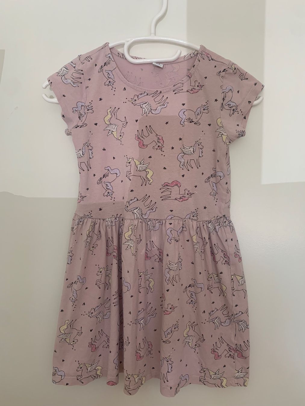 Kleiderpakete & -sets: 4x Mädchen Sommerkleider Grösse 128 – Gebraucht aus Winterthur von Doha20 5