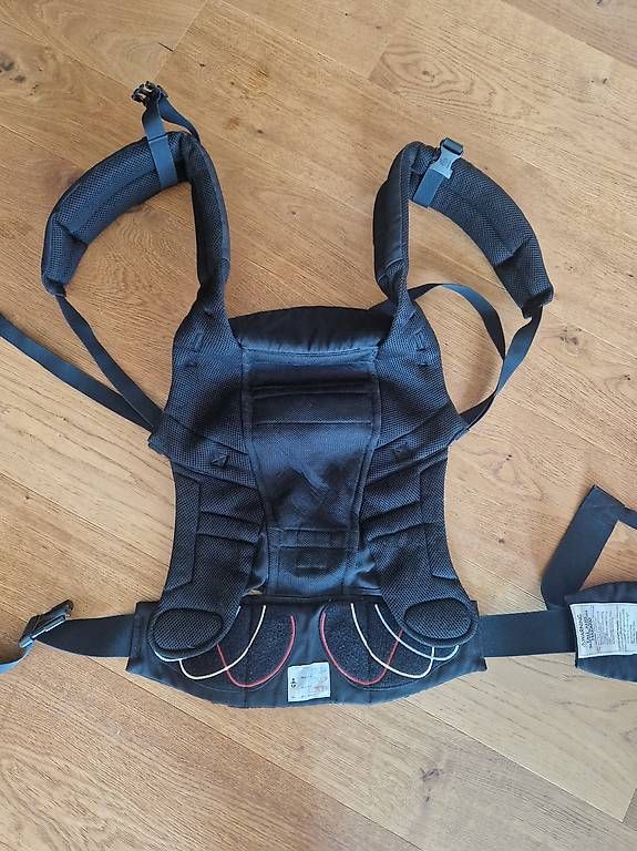 Ergo Baby Marsupi portabebè: Ergobaby Trage inkl. Regencover – Usato da Rüfenacht BE venduto da Fbmw 1
