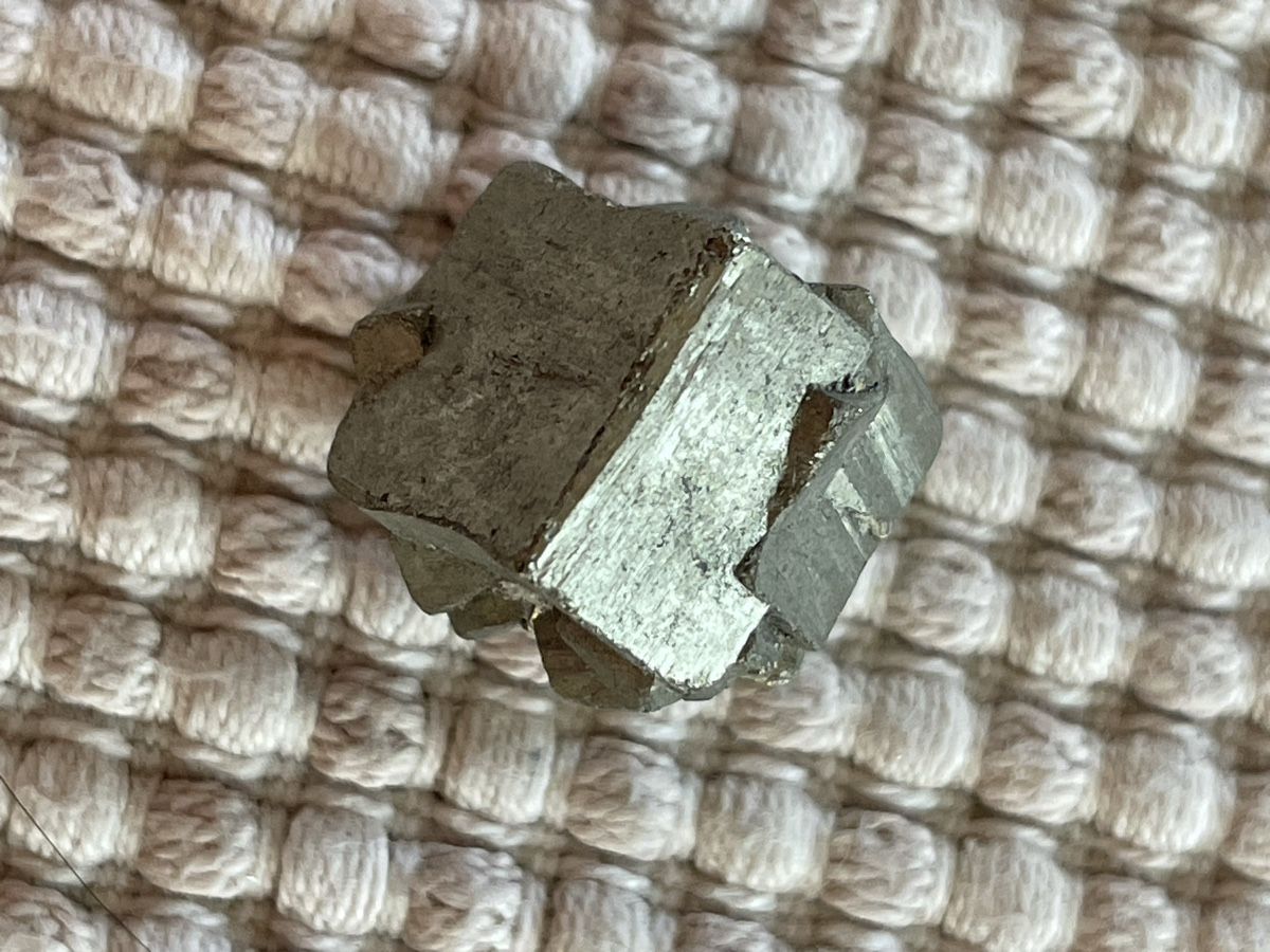Mineralien & Heilsteine: Pyrit – Gebraucht aus Rümlang von resale35 3