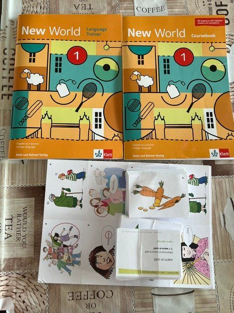 Libri: New World 1, Language trainer, Coursebook und Wörtekarten – Usato da Basel venduto da robbasel