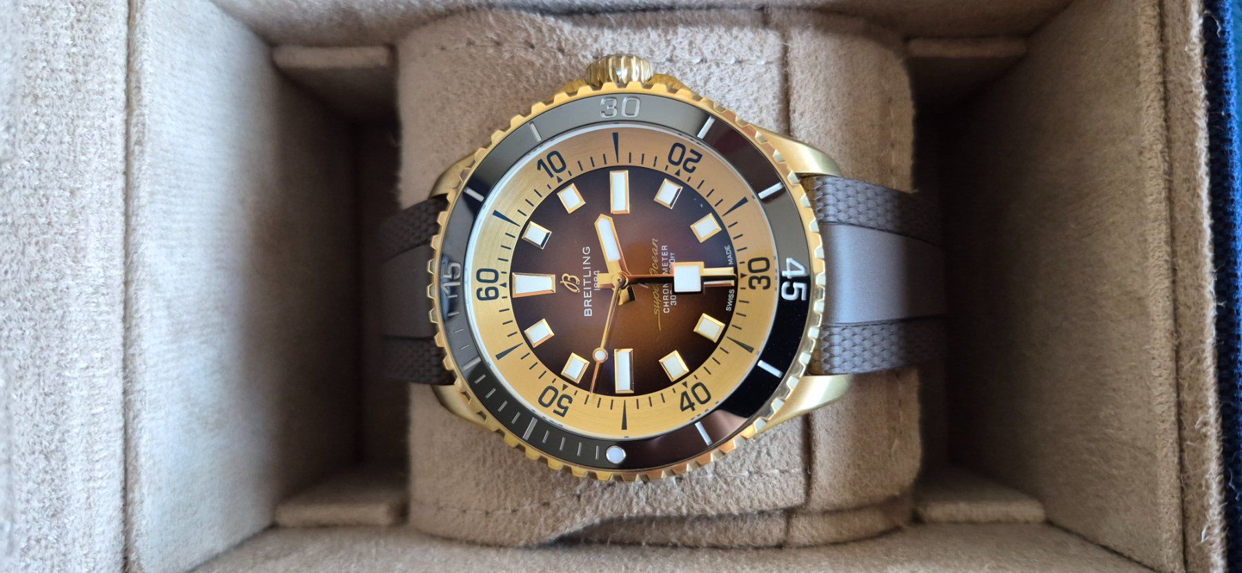 Breitling Orologi: Breitling Super Ocean Automatic 44 – Nuovo e nell'imballaggio originale da Unterägeri venduto da all-diving 4