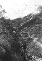 Russo (TI) Centovalli Ponte storico e campanile del paese G