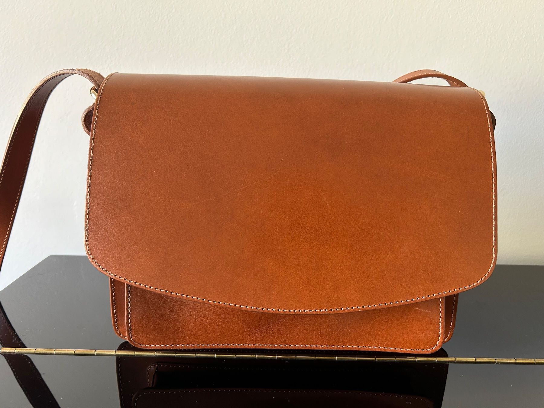 Other Stories Borse da donna: Ledertasche von & other stories – Usato da Fribourg venduto da Nemi2023